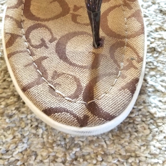 Guess Shoes - Picture 7 of 7